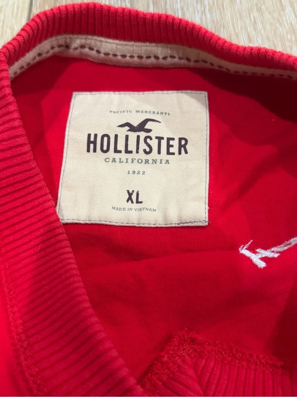 Hollister runs small